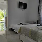 With Terrace And Garden Apartment *