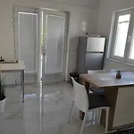 Apartment With Terrace And Garden *