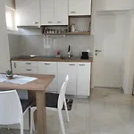 With Terrace And Garden Apartment Pirovac