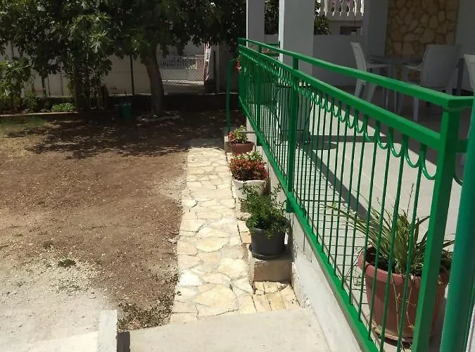 With Terrace And Garden Apartamento *